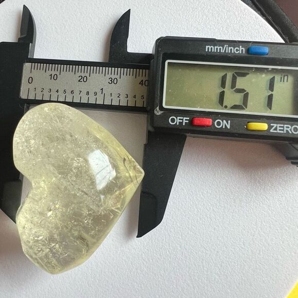 Citrine Crystal Heart Carving (2)‎ - Picture 8 of 11